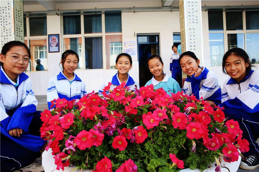 新聞名稱：校園美景如畫(huà)
添加日期：2019-06-17 17:11:56
浏覽次數(shù)：3238